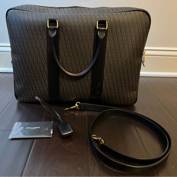 Saint Laurent Toile Monogram -Authenticity Card,Strap, Dustbag,lock/key included - Picture 15 of 16